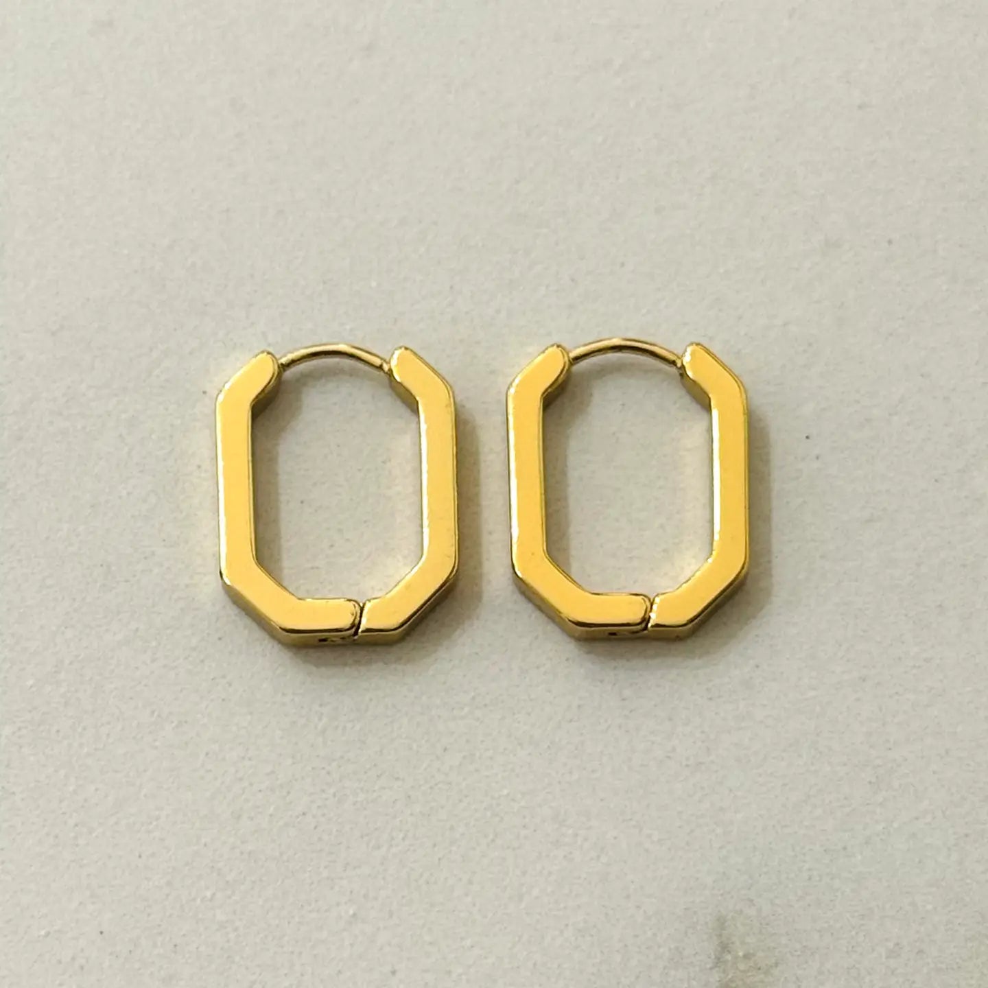Orecchino geometrico