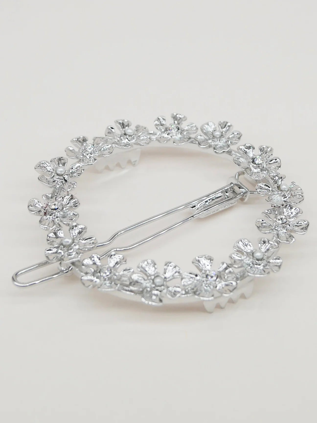 Round flower hair clip - Little Olivia silver plated