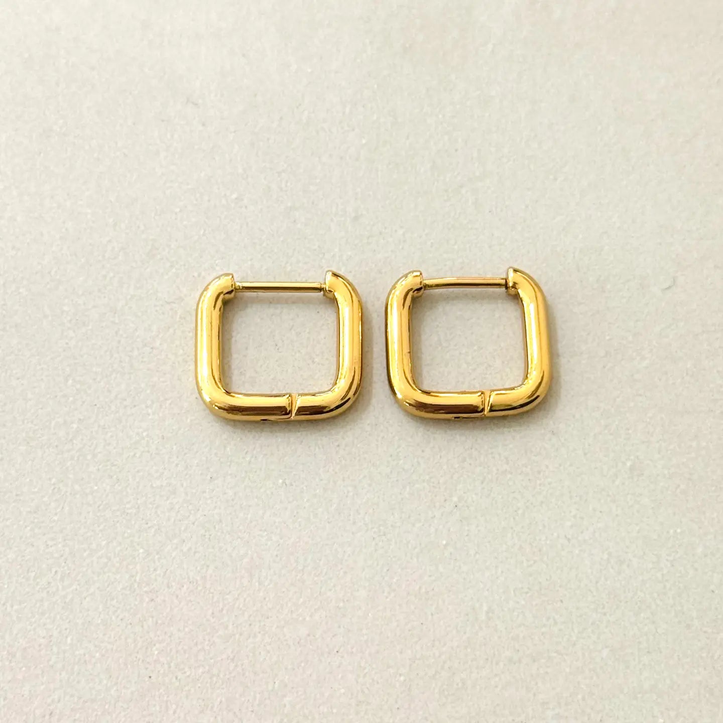 Orecchino geometrico
