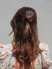 Round smooth gold hair clip - Alice